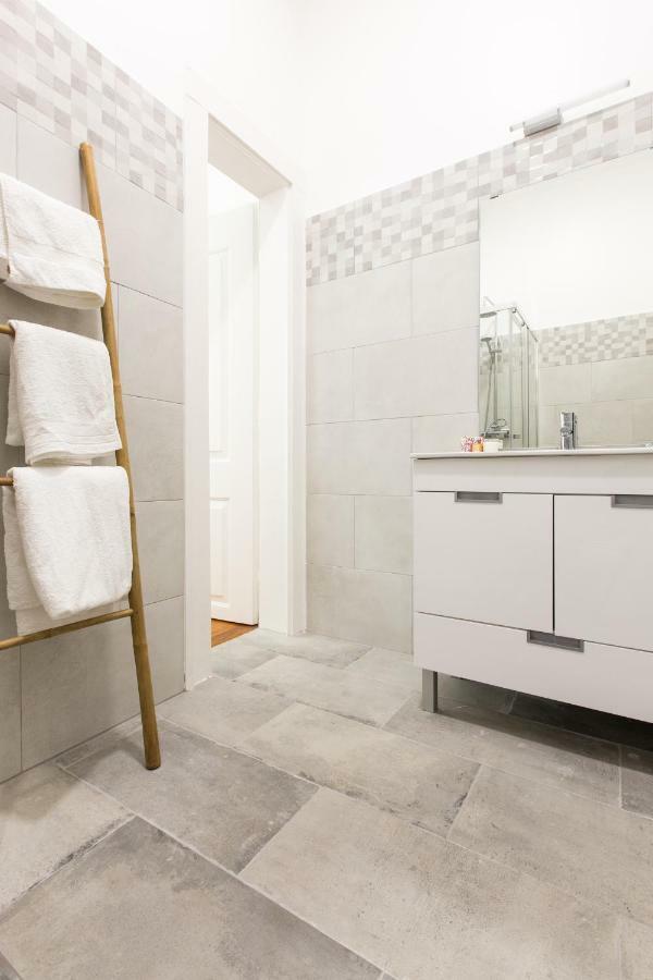Lisbon Secret & Charming Baixa 4 Bedroom Apartment Exterior photo